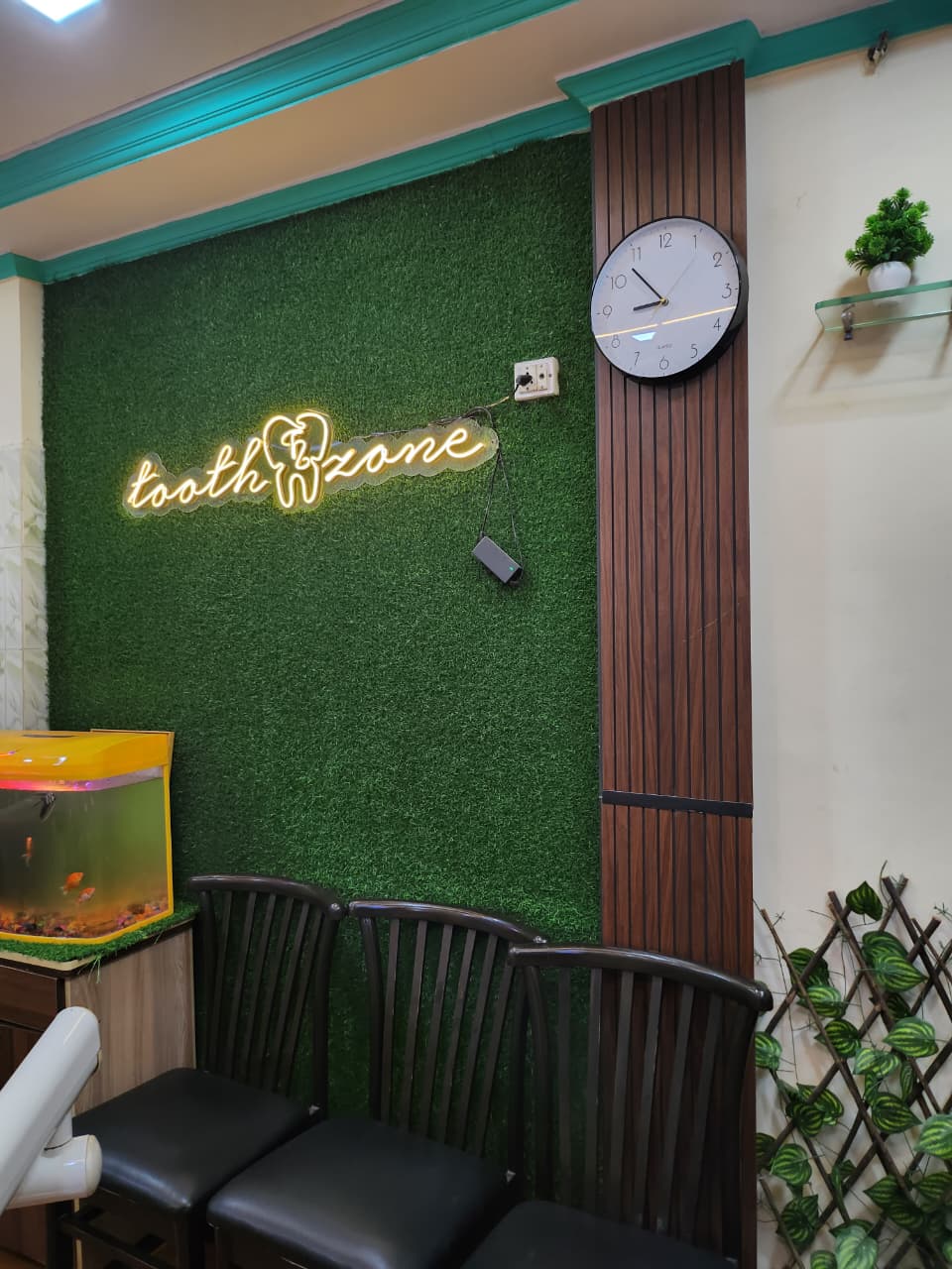 Tooth Zone Waiting Area Ghatkopar